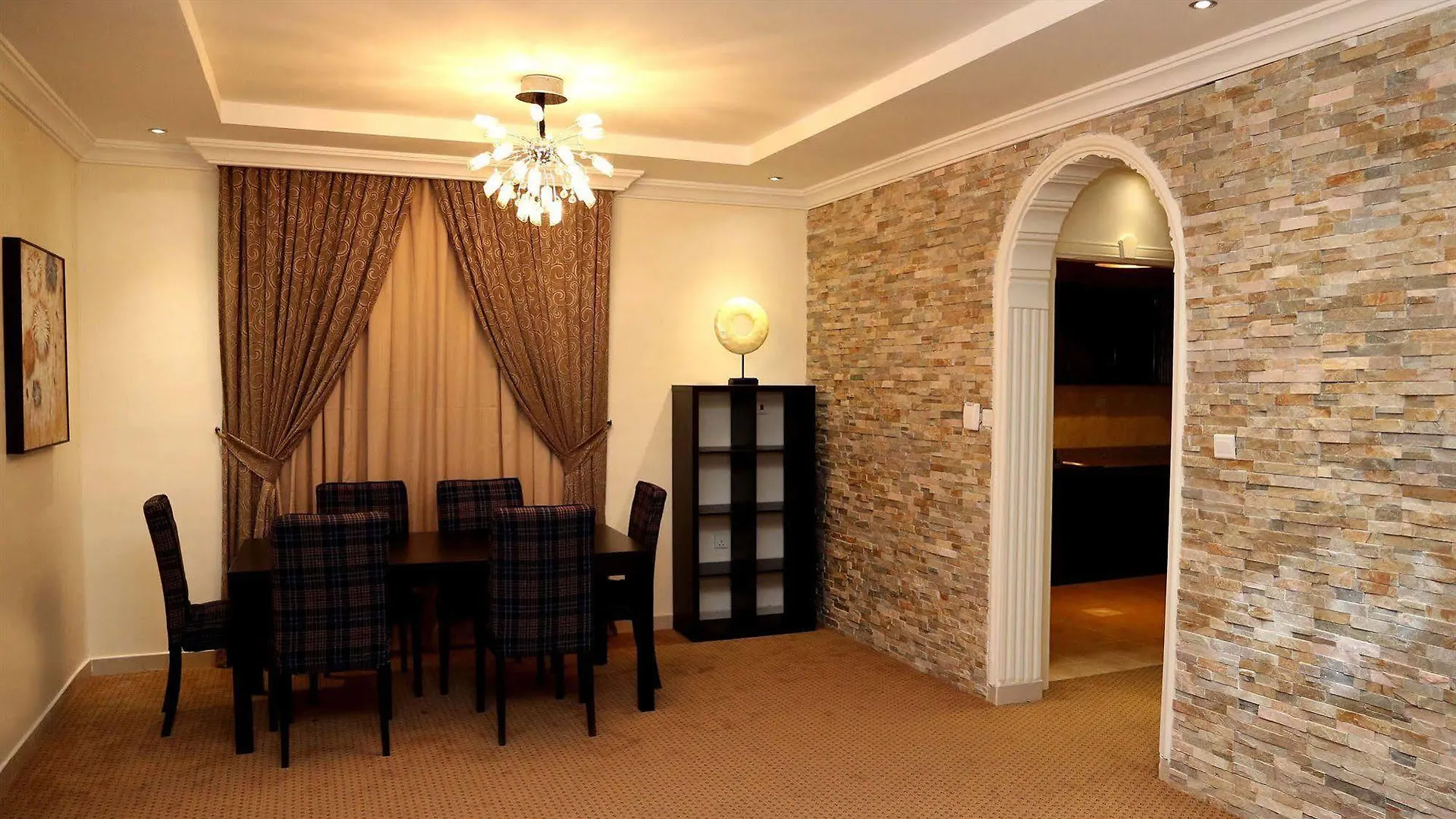 Loren Suites Jeddah 3*,